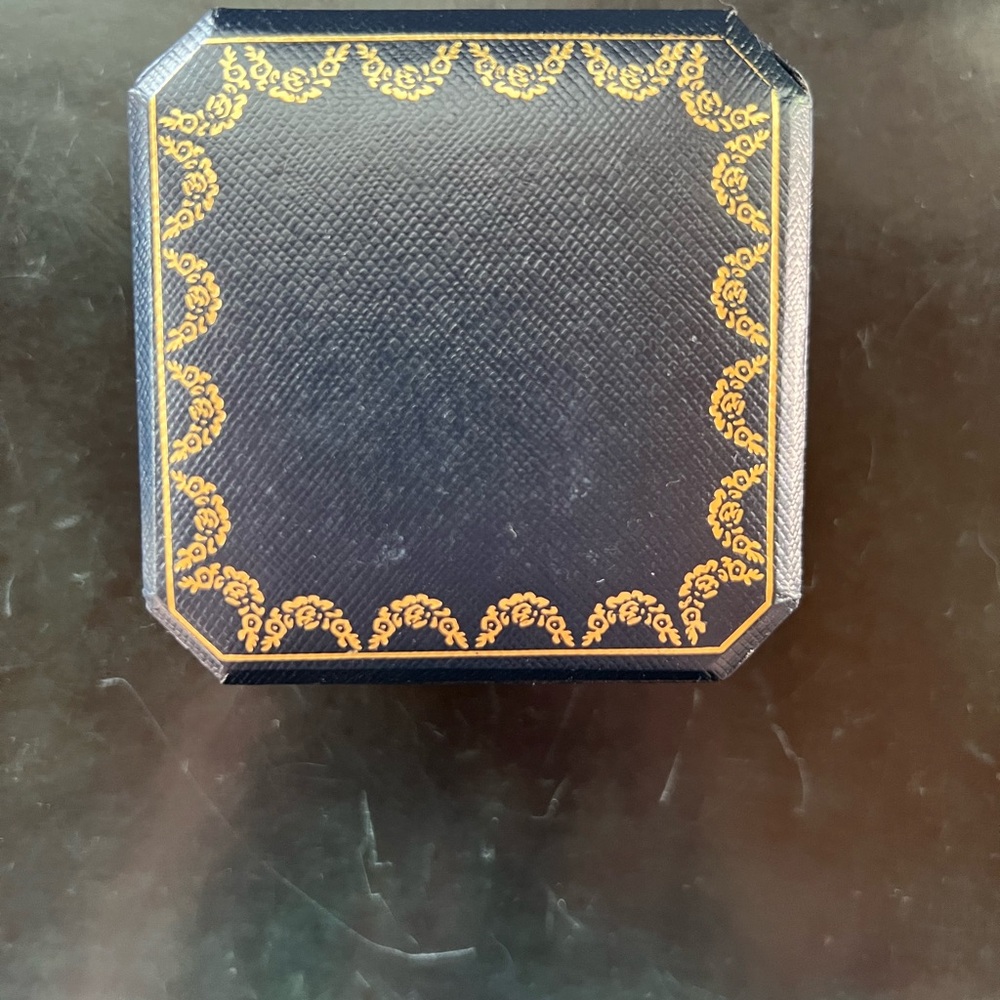 Jewelry Box - Picture 4 of 10